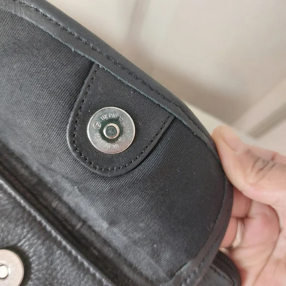 Fossil Black Peebled Genuine Leather Crossbody Bag - Picture 7 of 15